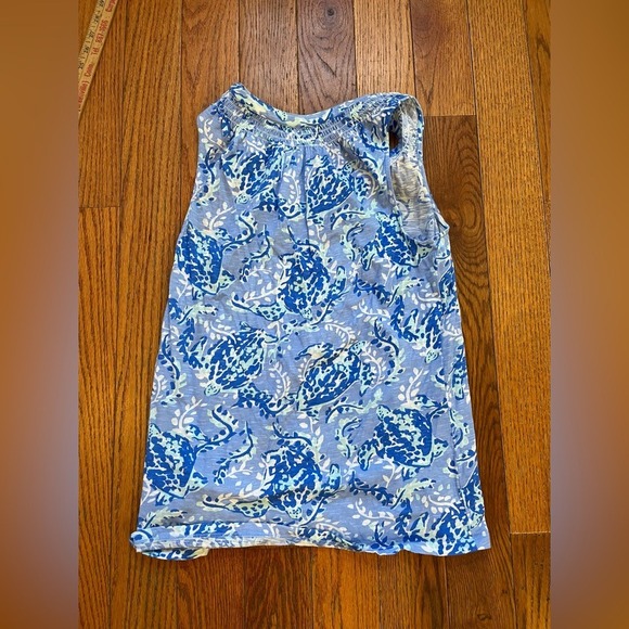 Lilly Pulitzer Essie Top Shirt Blue White Peri Turtley Awesome Size Small - Picture 7 of 7
